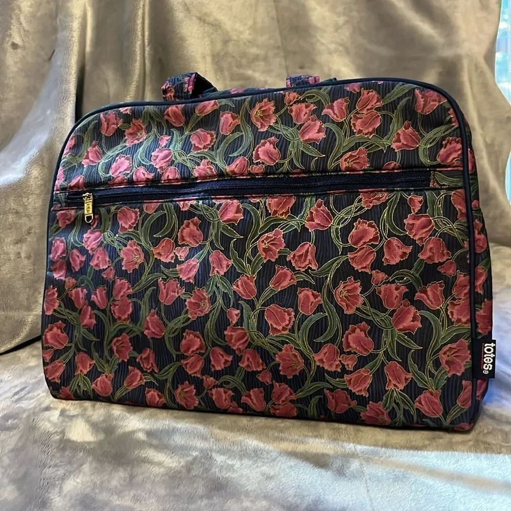 TOTES Travel Make-up Bag
